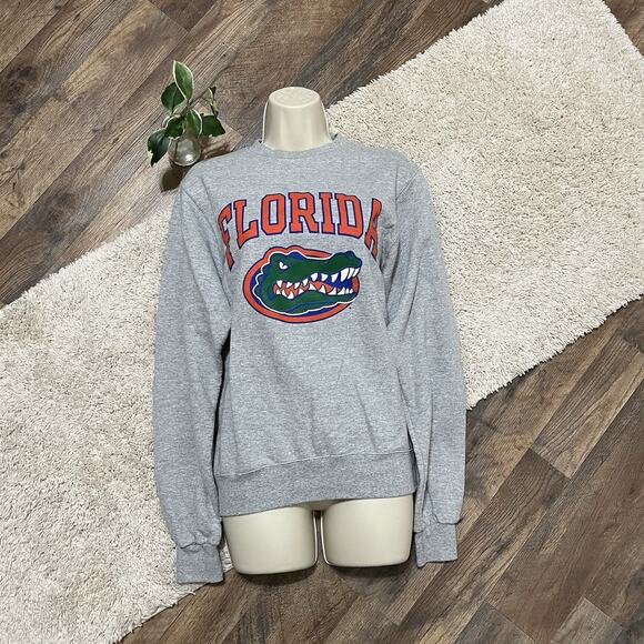 Champion Size XS Women's Gray Florida Gators Crewneck Pullover Sweatshirt - Picture 1 of 4